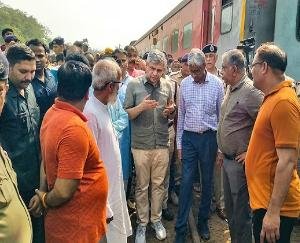 बालासोर ट्रेन हादसाः रेल मंत्री बोले घटना के असल कारणों का लगा पता