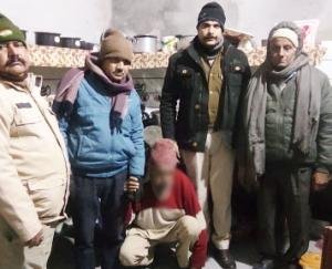  Indora police caught the accused with 117.58 grams of hashish and Rs 7600 123