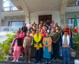 Jaswan-Paragpur_The_first_meeting_of_the_BJP_Kisan_Morcha_Mandal_was_held_under_the_chairmanship_of_Thakur_Bikram_Singh.