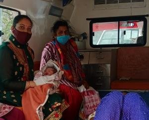 darlaghat delivery of woman done in ambulance 