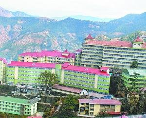 corona-news-Treatment-is-being-done-in-48-hospitals-in-himachal-pradesh-may-2021-24