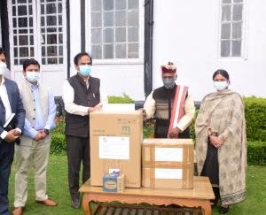 राज्यपाल ने दिये ऑक्सीजन कंसेंट्रेटर व पल्स ऑक्सिमिटर