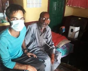 सुजानपुर विधायक राजेंद्र राणा महामारी के दौरान कर रहे पीड़ितों की मदद