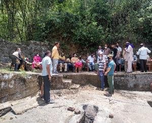 कुनिहार : जाबल झमरोट ग्रामवासियों ने पानी की समस्याओं को लेकर सौंपा मांग पत्र 