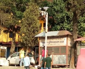 दाड़लाघाट : अपराधों पर अंकुश लगाने के लिए सीसीटीवी कैमरे स्थापित