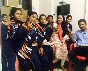 देहरा :पराशर दंपति ने मुंबई में तबीयत बिगड़ने पर की थी चौली गांव की पूजा की मदद