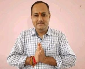 नाहन नगरोटा में लड़की की शादी में मुकेश ठाकुर ने दी 11  हजार  की आर्थिक मदद