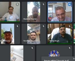 मधुमक्खी पालन पर 21 दिवसीय ऑनलाइन प्रशिक्षण; रानी पालन में मधुमक्खी पालक होंगे प्रशिक्षित