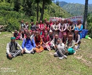 ठियोग : अटल सेवा संगठन द्वारा ग्राम पंचायत केलवी में किया गया पौधारोपण