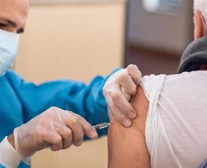 हिमाचल प्रदेश 18 वर्ष से अधिक आयु वर्ग का टीकाकरण करने में देश भर में अग्रणी