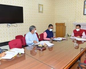 विद्यार्थियों को सरकारी विभागों में फैलोशिप व इंटर्नशिप करवाने की योजना तैयार करेंः सुरेश भारद्वाज