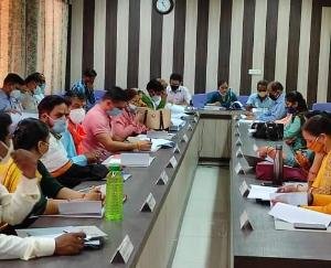 जिला परिषद की बैठक में कई मुद्दों पर की चर्चा