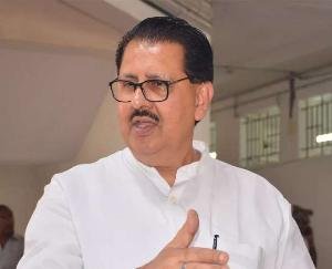 लोगों की समस्याओं को दूर करने और कांग्रेस पार्टी की नीतियों से लोगों को अवगत करवाने के लिए चलाई जाये मुहिम - संजय दत्त