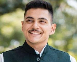 प्रदेश के क्षेत्रों में पेट्रोल 100 के पार, चुप्पी की चादर ओढ़े बैठी डबल इंजन सरकार-अभिषेक राणा