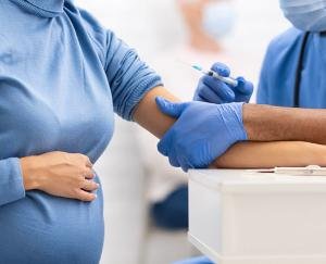 गर्भवती महिलाओं का लगेगा कोविड-19 का टीका, दिशा-निर्देश जारी