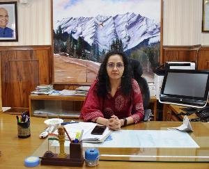 सोलन : जिला प्रशासन ने पर्यटकों से किया पेयजल एवं पर्यावरण संरक्षण का आग्रह