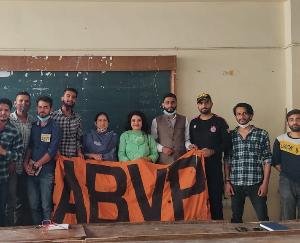 शिमला : विवेकानंद नगर की कमान डा.सुनीता ठाकुर और गौरव के हाथ : एबीवीपी