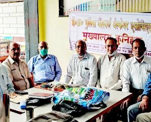 कुनिहार : पुलिस पेंशनर वेलफेयर एसोसिएशन कुनिहार की मासिक बैठक आयोजित