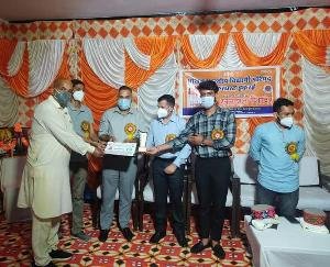 एबीवीपी सरकाघाट द्वारा आयोजित कोरोना रक्षक सम्मान समारोह में 40 कोरोना रक्षकों को मिला सम्मान तथा किया रक्तदान