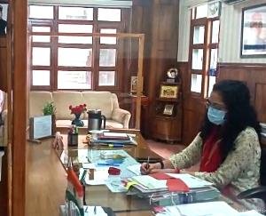 सोलन : मिड डे मील वर्कर्स यूनियन ने प्रधानमंत्री व मुख्यमंत्री को उपायुक्त के माध्यम से सौंपा ज्ञापन