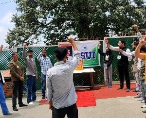 शिमला : NSUI ने नासिर खान की पुण्यतिथि पर दी श्रद्धांजलि