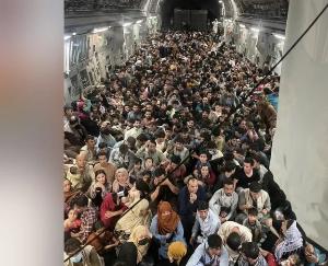 Taliban fear in Afghanistan, more than 640 people boarded the plane