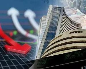 Huge fall in the stock market, Sensex fell at 581 points