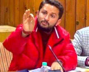 Gardeners worried about falling apple prices, but government is watching as a spectator: Kaushal Mungta