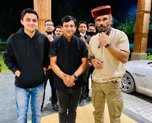 Bollywood actor Suniel Shetty reached Manali, Sunil will stay in Manali for 10 days