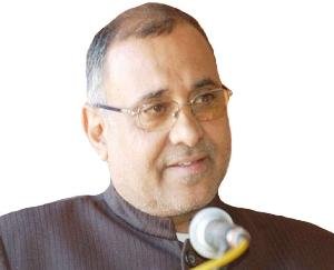 कांगड़ा पहुंचे खन्ना, राजनीतिक सरगर्मियां तेज़