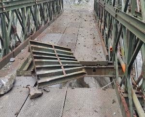 Himachal Pradesh: Manali-Leh road closed after snowfall, Urni bridge on NH-5 damaged