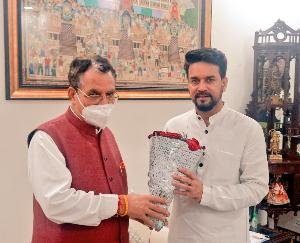 Suresh Bhardwaj meets Union Information and Broadcasting Minister Anurag Thakur