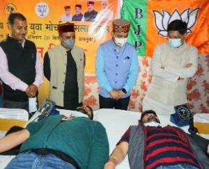 Union Minister Piyush Goyal participated in the blood donation camp organized in Khalini shimla