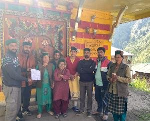 Kinnaur: Help given to families affected by fire