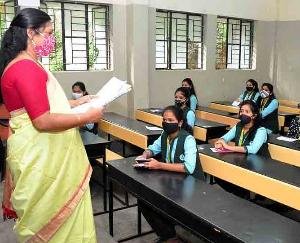 Regular classes will be held in schools for students of class VIII to XII from October 11 in Himachal Pradesh