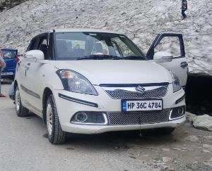 रक्कड़ : चोरों के हौंसले बुलंद, स्विफ्ट डिजायर कार पर किया हाथ साफ