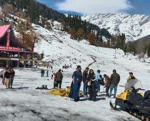 Tourism business shines due to snowfall on the mountains