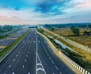 PM Modi will inaugurate a special air strip on the expressway from the aircraft on November 16
