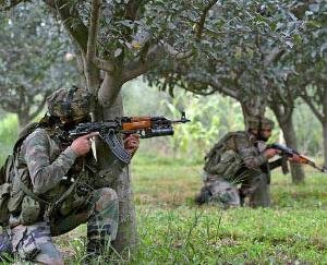 Major action against Naxalites in Maharashtra, 26 Naxalites killed, four soldiers injured