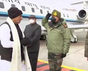 Defense Minister Rajnath Singh arrives in Leh, will inaugurate the war memorial