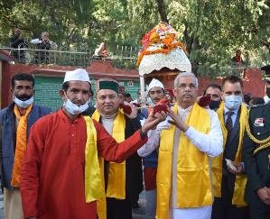 Fairs and festivals bind us in the thread of unity: Governor
