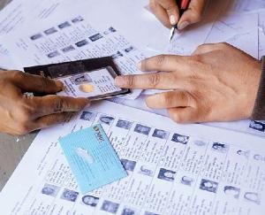 Hamirpur: Eligible people to register their names in voter lists: DC