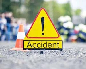 A road accident occurred in Una, a truck full of tiles overturned, a schoolgirl hit by the truck