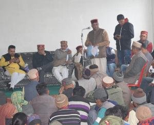 Sirmaur: Energy Minister Sukhram Choudhary listened to public problems in Village Panchayat Kalatha Badhana