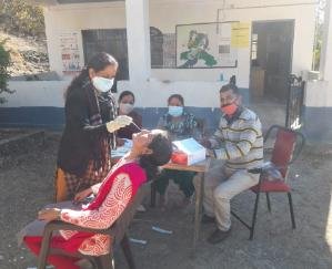 कुनिहार:-  सिहांवाँ स्कूल की महिला कर्मचारी हुई कोरोना संक्रमित,स्कूल में मचा हड़कपं 