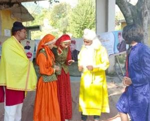 Solan: Information about government schemes given through song-music and street plays