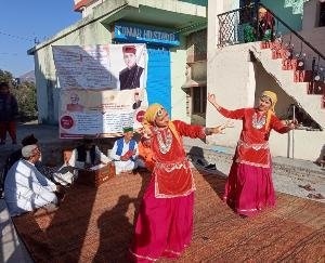 Artists gave information about housing scheme in Paonta Sahib