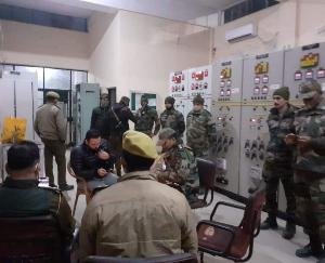 Electricity workers of Jammu and Kashmir went on indefinite strike, the administration deployed the Indian Army