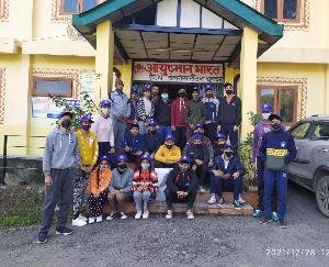 Darlaghat: National Public School Dhundan gave information about cleanliness to NSS volunteers