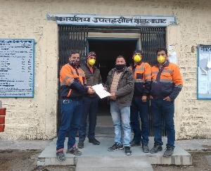 दाड़लाघाट : न्यूनतम पेंशन को बढ़ाने के संबंध में नायब तहसीलदार से मिला प्रतिनिधिमंडल